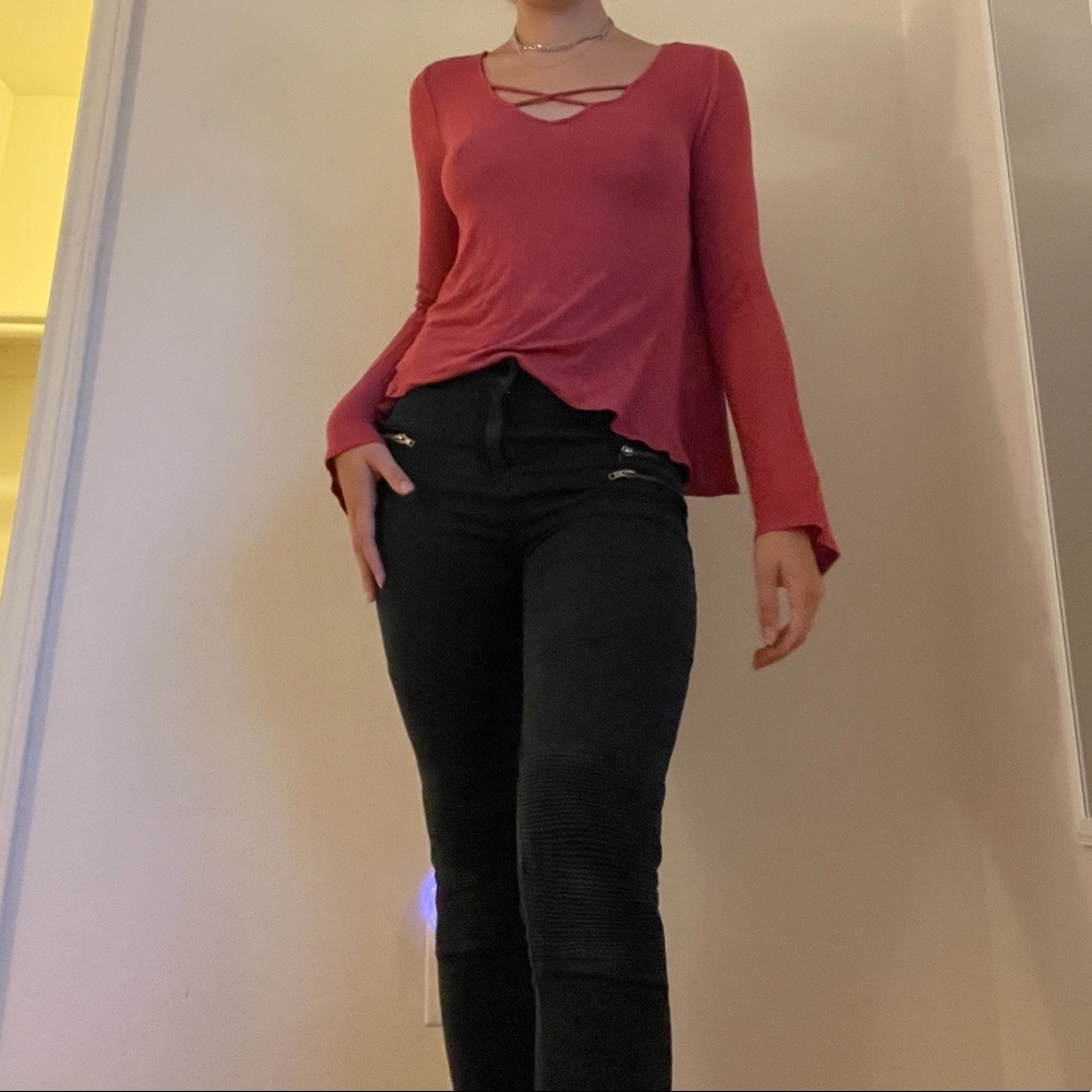 Long sleeve pink blouse. small